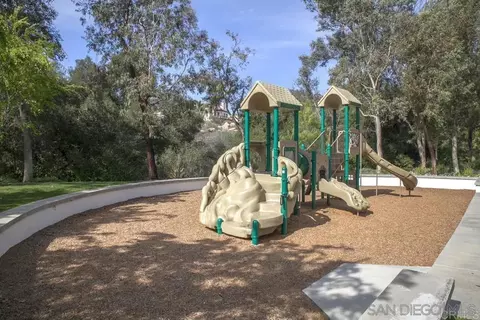 View/Area - 2327 Orchard View Ln, Escondido, CA 92027 photo 10 of 10