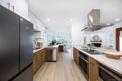 38 Antigua Ct, Coronado, CA 92118