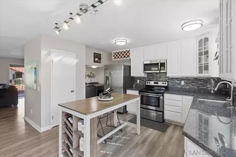 Kitchen - 8170 Paradise Valley Ct, Spring Valley, CA 91977 photo 2 of 2