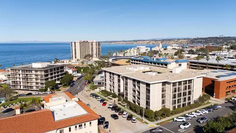 7811 Eads Ave #311, La Jolla, CA 92037