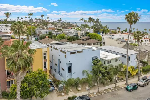 View/Area - 357 Playa Del Sur #3, La Jolla, CA 92037 photo 4 of 9