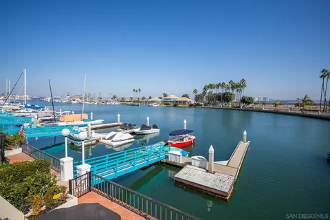 8 Antigua Ct, Coronado, CA 92118