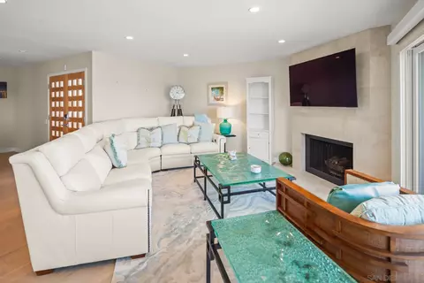 Living - 8 Antigua Ct, Coronado, CA 92118 photo 4 of 5
