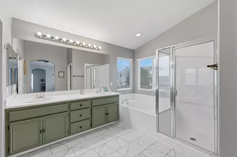 Bath - 31342 Euclid Loop, Winchester, CA 92596 photo 1 of 2