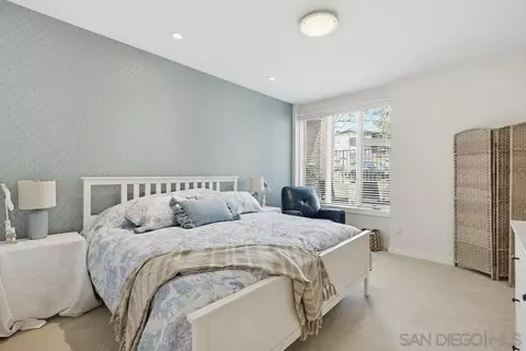 Bedroom - 5440 La Jolla #E106, La Jolla, CA 92037 photo 1 of 2