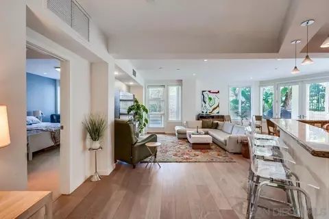Living - 5440 La Jolla #E106, La Jolla, CA 92037 photo 1 of 4