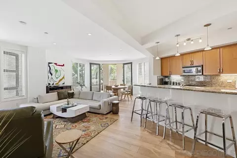 Living - 5440 La Jolla #E106, La Jolla, CA 92037 photo 4 of 4