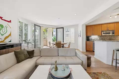 Living - 5440 La Jolla #E106, La Jolla, CA 92037 photo 2 of 4
