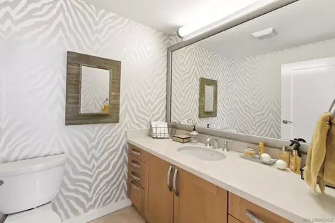 Bath - 5440 La Jolla #E106, La Jolla, CA 92037 photo 3 of 3
