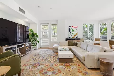 Living - 5440 La Jolla #E106, La Jolla, CA 92037 photo 3 of 4