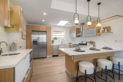 Kitchen - 1011 Knowles Ave, Carlsbad, CA 92008 photo 5 of 7