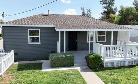 Exterior - 1011 Knowles Ave, Carlsbad, CA 92008 photo 2 of 15