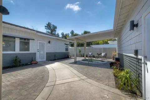 Exterior - 1011 Knowles Ave, Carlsbad, CA 92008 photo 9 of 15