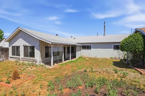 Exterior - 1483 E Madison Ave, El Cajon, CA 92019 photo 6 of 9