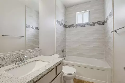 Bath - 7480 Eastridge Dr, La Mesa, CA 91941 photo 6 of 6