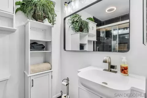 Bath - 13101 Pam Ln, Lakeside, CA 92040 photo 1 of 3