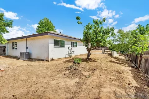 Exterior - 13101 Pam Ln, Lakeside, CA 92040 photo 7 of 8
