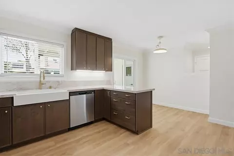 Kitchen - 8740 Vanguard Pl, Lakeside, CA 92040 photo 4 of 5