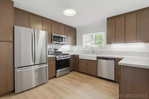 Kitchen - 8740 Vanguard Pl, Lakeside, CA 92040 photo 2 of 5