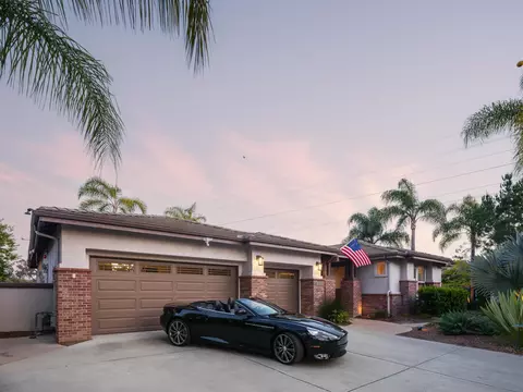 Exterior - 11640 Treadwell Dr, Poway, CA 92064 photo 2 of 11