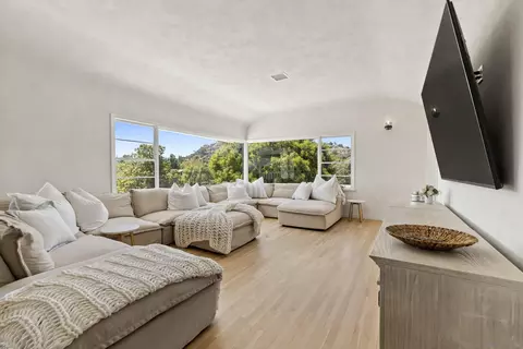 Living - 10409 Grandview Dr, La Mesa, CA 91941 photo 4 of 12