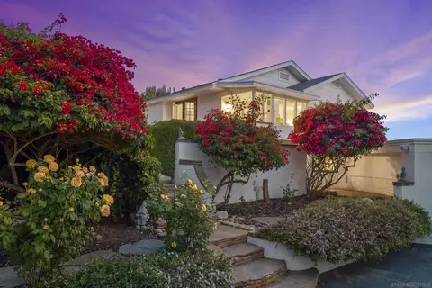 10409 Grandview Dr, La Mesa, CA 91941