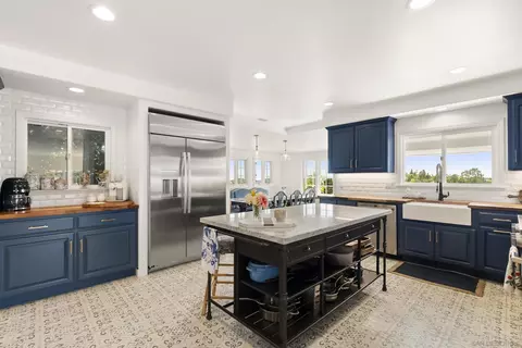 Kitchen - 10409 Grandview Dr, La Mesa, CA 91941 photo 1 of 6