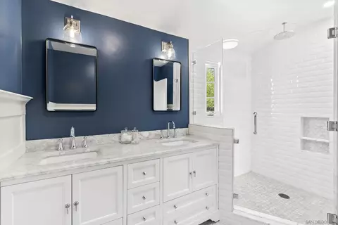 Bath - 10409 Grandview Dr, La Mesa, CA 91941 photo 1 of 4