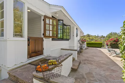 Exterior - 10409 Grandview Dr, La Mesa, CA 91941 photo 15 of 28