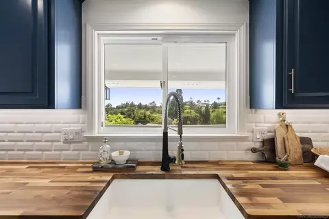 Kitchen - 10409 Grandview Dr, La Mesa, CA 91941 photo 4 of 6