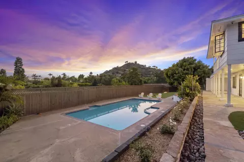 Exterior - 10409 Grandview Dr, La Mesa, CA 91941 photo 12 of 28
