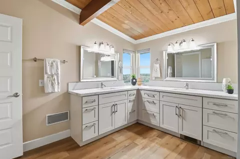 Bath - 1931 Vereda Ct, El Cajon, CA 92019 photo 3 of 4