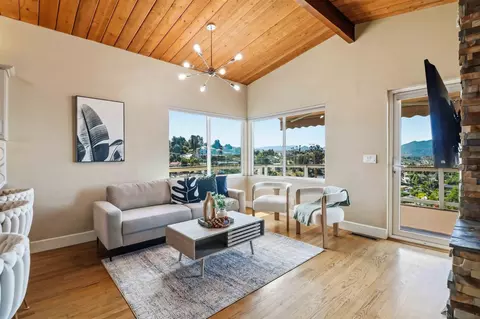 Living - 1931 Vereda Ct, El Cajon, CA 92019 photo 4 of 5