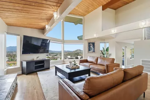Living - 1931 Vereda Ct, El Cajon, CA 92019 photo 1 of 5