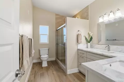 Bath - 1931 Vereda Ct, El Cajon, CA 92019 photo 4 of 4
