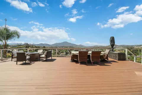 Exterior - 1931 Vereda Ct, El Cajon, CA 92019 photo 5 of 7