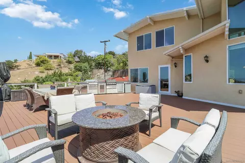 Exterior - 1931 Vereda Ct, El Cajon, CA 92019 photo 4 of 7