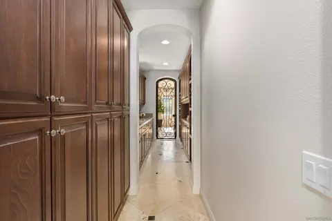 Entry Way - 6230 Topiary St, Carlsbad, CA 92009 photo 6 of 15