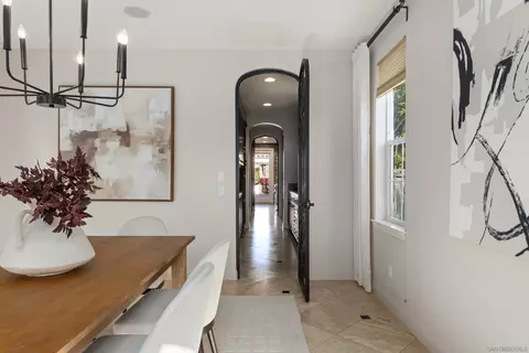 Entry Way - 6230 Topiary St, Carlsbad, CA 92009 photo 4 of 15