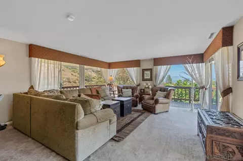 Living - 4814 Mount Helix Dr, La Mesa, CA 91941 photo 3 of 12