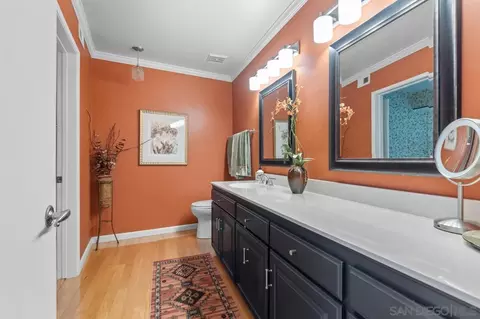 Bath - 4814 Mount Helix Dr, La Mesa, CA 91941 photo 5 of 8