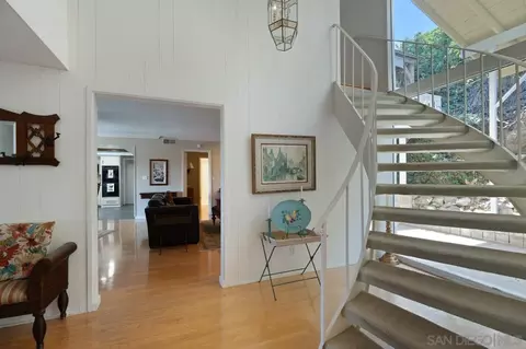 Entry Way - 4814 Mount Helix Dr, La Mesa, CA 91941 photo 5 of 6