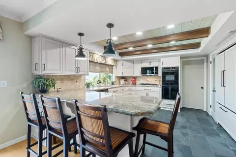 Kitchen - 4814 Mount Helix Dr, La Mesa, CA 91941 photo 2 of 5