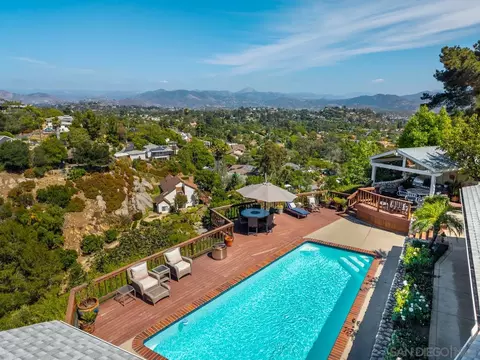 Exterior - 4814 Mount Helix Dr, La Mesa, CA 91941 photo 8 of 8