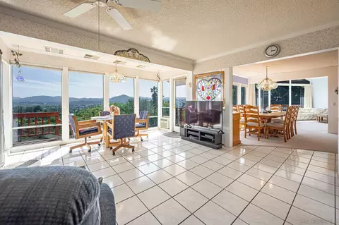 Dining - 2553 Haas St, Escondido, CA 92025 photo 4 of 5