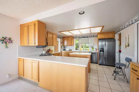 Kitchen - 2553 Haas St, Escondido, CA 92025 photo 6 of 8