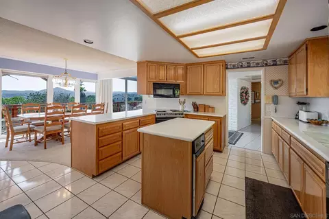 Kitchen - 2553 Haas St, Escondido, CA 92025 photo 7 of 8