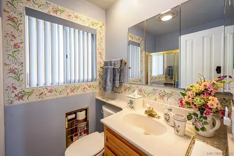 Bath - 2553 Haas St, Escondido, CA 92025 photo 2 of 6