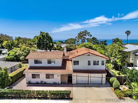 9520 Poole St, La Jolla, CA 92037