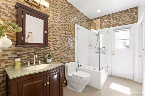 Bath - 3311 James, Carlsbad, CA 92008 photo 2 of 10